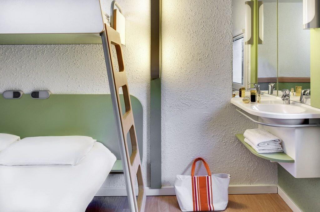 Hotel Cite De L'espace Hurel 2*