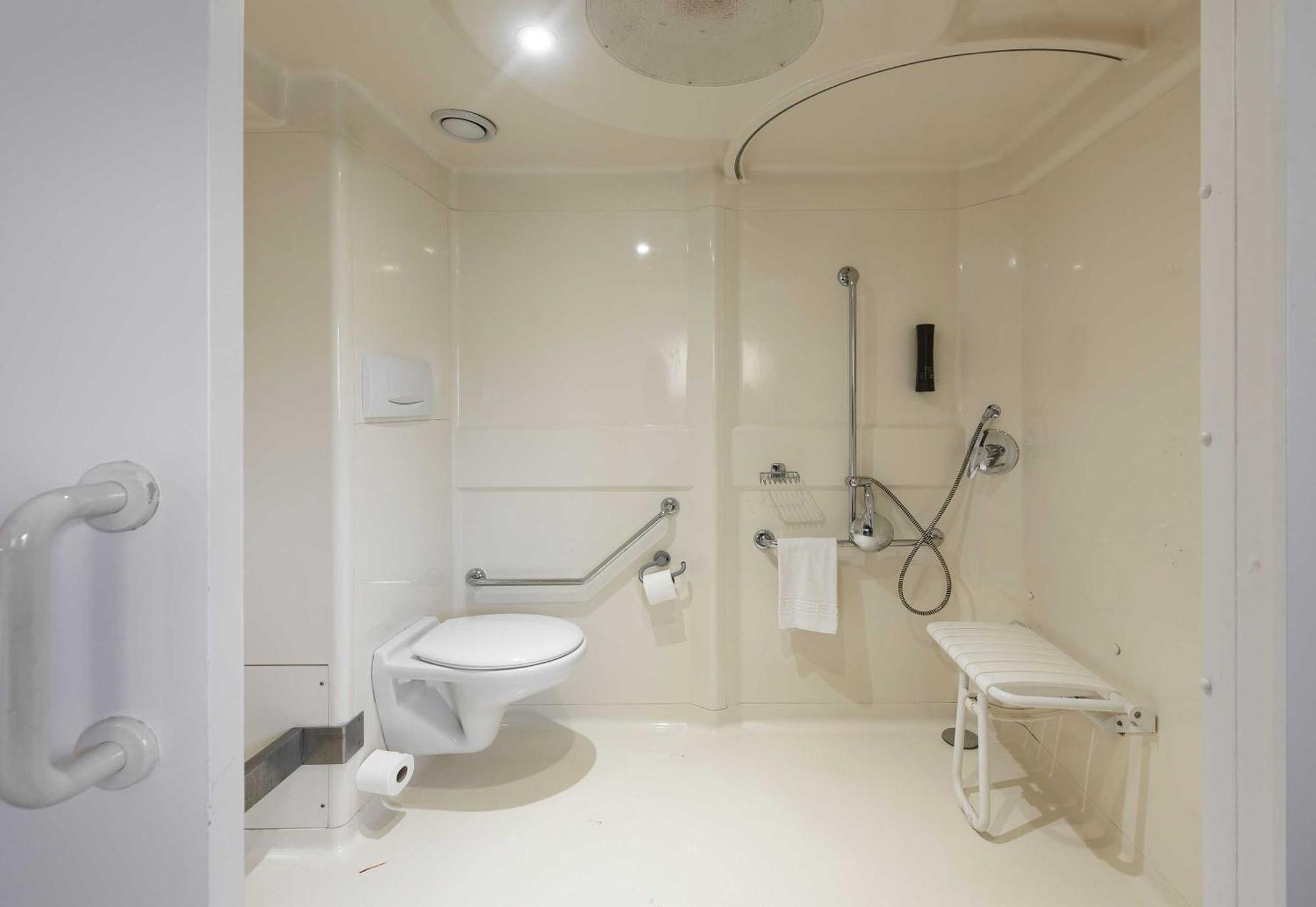 Cité De L'espace Hurel Hotel 2*
